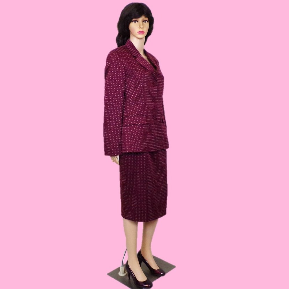 MILANO MODA size 8 burgundy/white pin-dotted 2-piece suit polyester/rayon